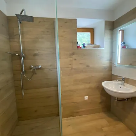 #5 With Double Bed In A With Nice Pool ロッジ Ústí nad Labem