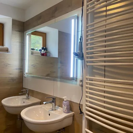 #5 With Double Bed In A With Nice Pool Ústí nad Labem